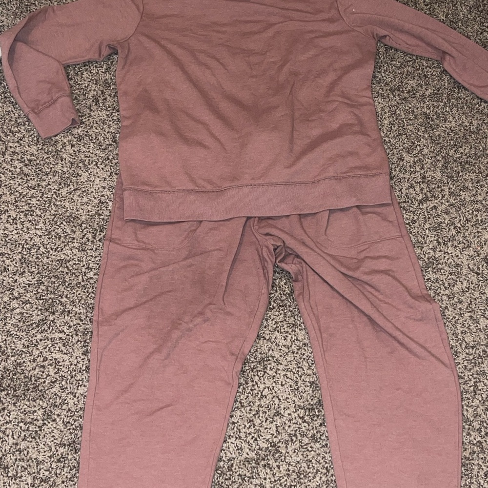 Comfy outfit in Mauve